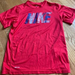 Nike tshirt